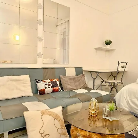 Апартаменты Well-located Near Montparnasse Withelevator