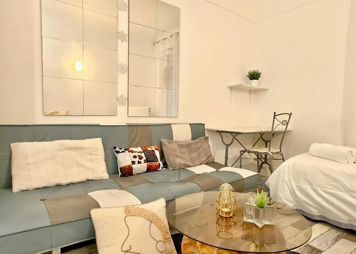 Апартаменты Well-located Near Montparnasse Withelevator